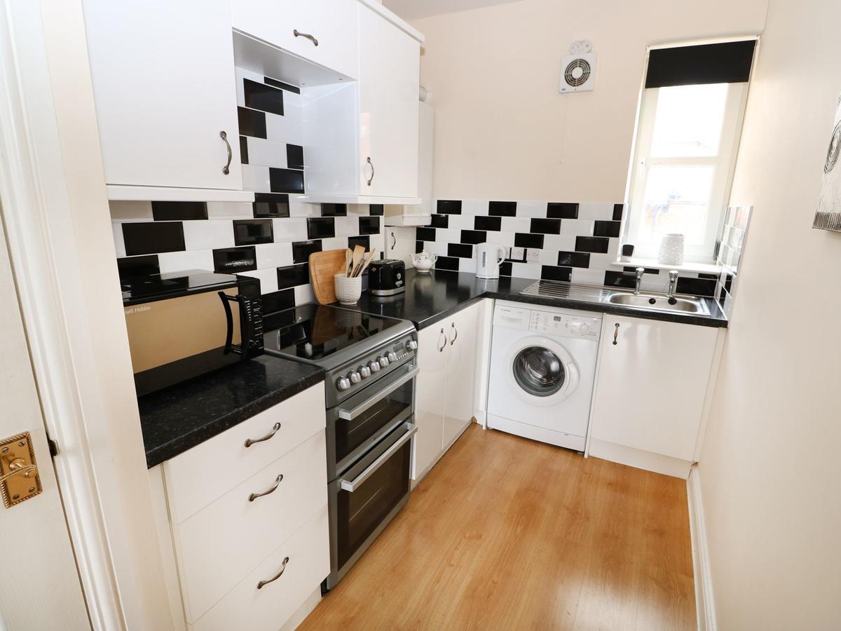 Flat 2, 4 St Edmund'S Terrace Apartment Hunstanton Exterior photo